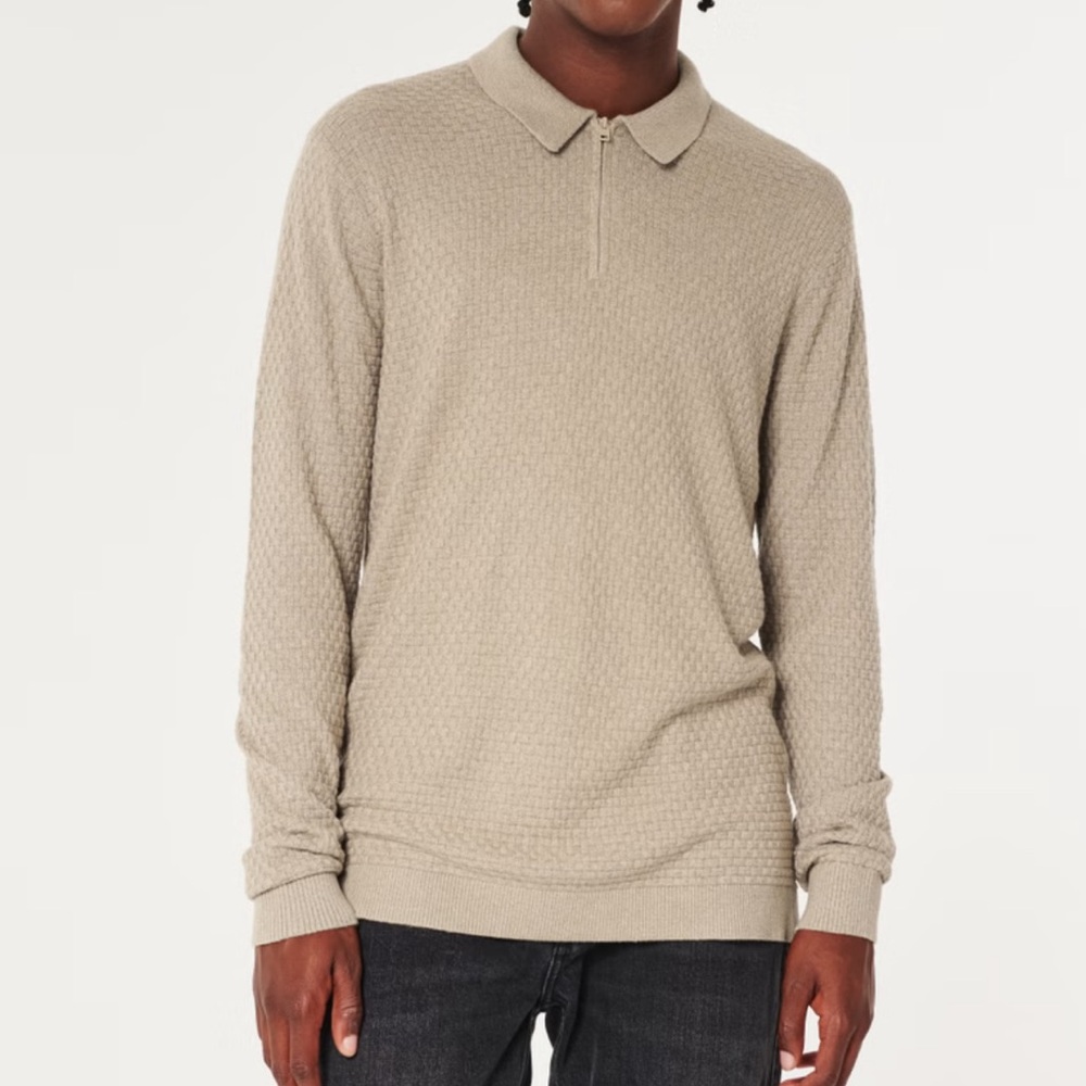 (NWT) Hollister - Men Sweatshirt with a collar and zipper